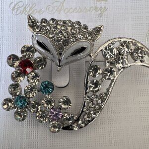 1.3" Deluxe FOX Rhinestone SilverTone MultiColor Dainty Brooch NEW